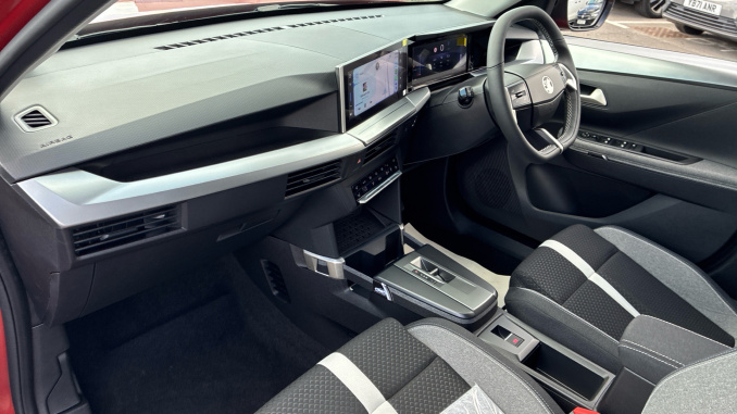 Vauxhall Frontera 1.2 Hybrid [110] Ultimate 5dr e-DCT6 Petrol Estate - Image 9